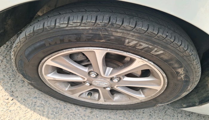 2016 Hyundai Grand i10 ASTA (O) 1.2 KAPPA VTVT, Petrol, Manual, 1,04,306 km, tyre