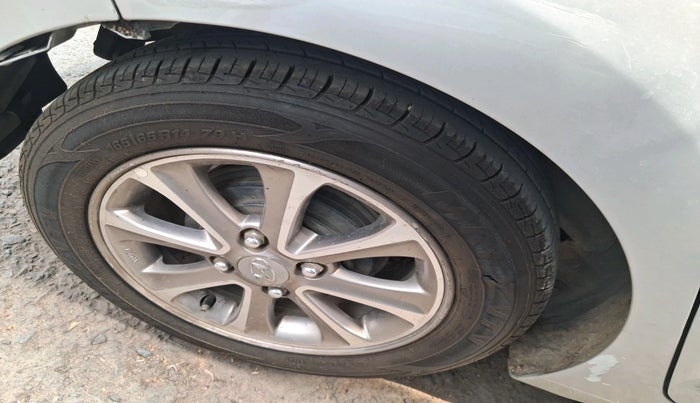 2016 Hyundai Grand i10 ASTA (O) 1.2 KAPPA VTVT, Petrol, Manual, 1,04,306 km, tyre