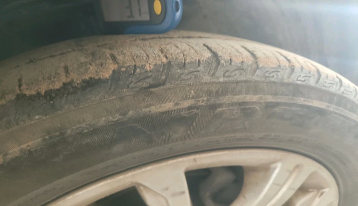 2017 Tata Tiago XZA PETROL, Petrol, Automatic, 85,666 km, tyre