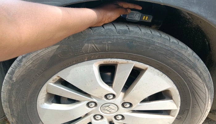 2015 Maruti S Cross ZETA 1.6, Diesel, Manual, 1,30,483 km, tyre