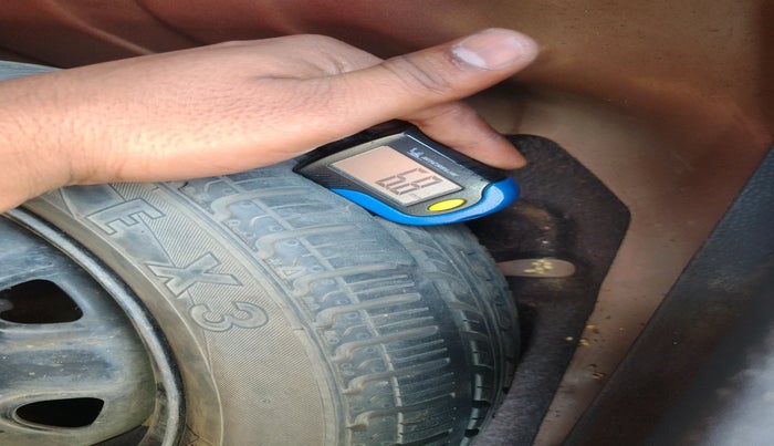 2014 Maruti Alto K10 VXI, Petrol, Manual, 57,123 km, tyre