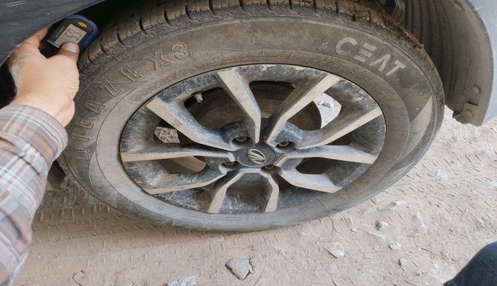 2017 Mahindra KUV 100 NXT K8 D 6 STR, Diesel, Manual, 1,07,596 km, tyre