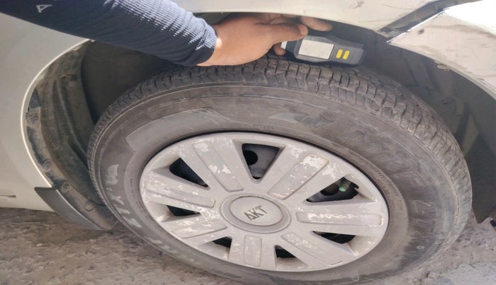 2012 Maruti Swift VXI, Petrol, Manual, 74,023 km, tyre