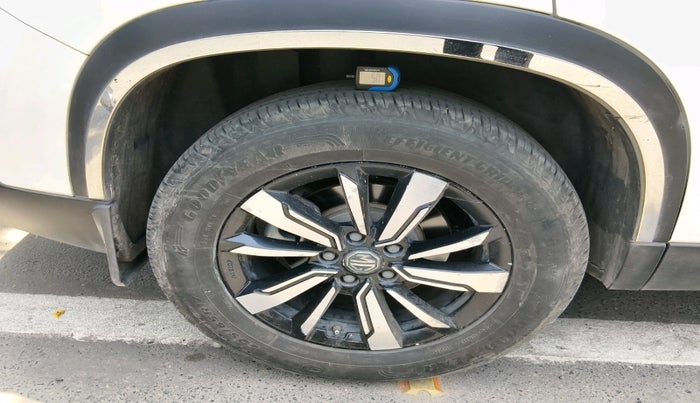 2020 MG HECTOR SHARP 1.5 DCT PETROL, Petrol, Automatic, 1,66,753 km, tyre