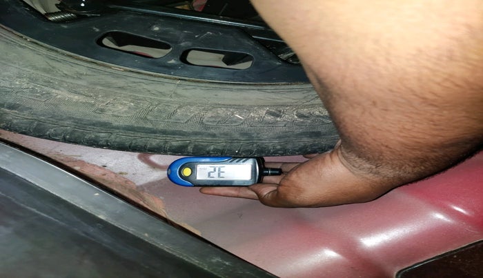 2010 Hyundai i10 ERA 1.1, Petrol, Manual, 32,426 km, tyre