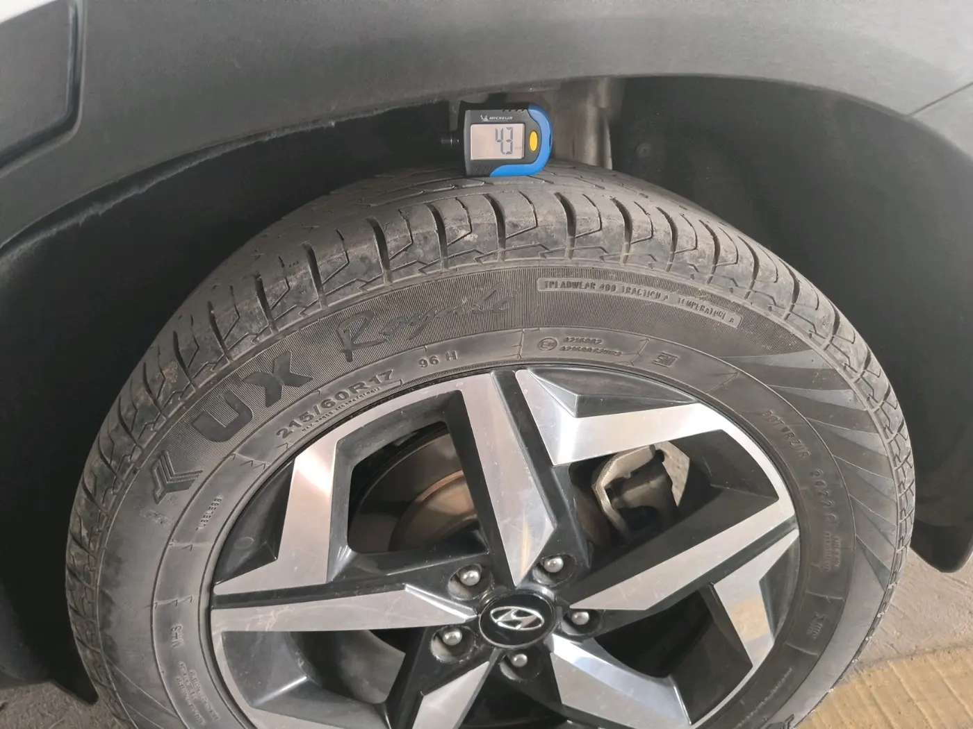 2022 Hyundai ALCAZAR PRESTIGE(O) EXE 1.5 AT 7STR, Diesel, Automatic, 93,332 km, tyre