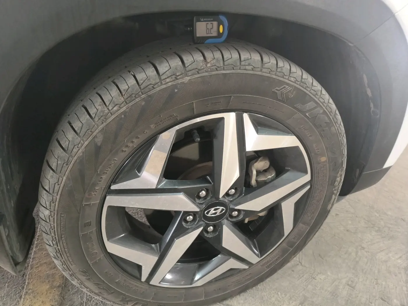 2022 Hyundai ALCAZAR PRESTIGE(O) EXE 1.5 AT 7STR, Diesel, Automatic, 93,332 km, tyre