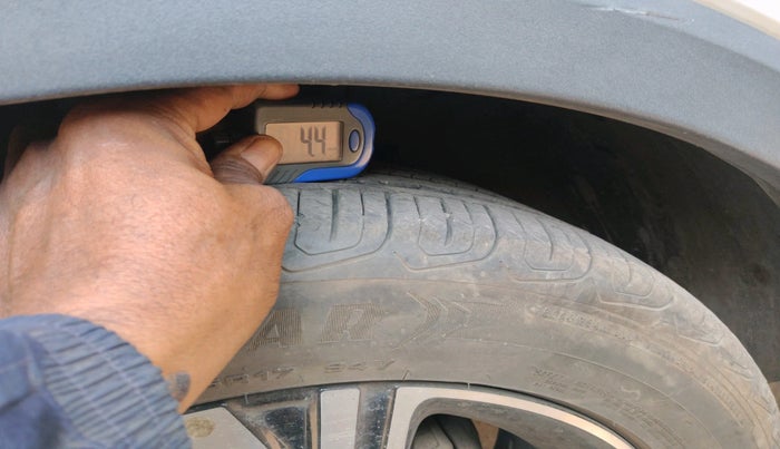 2023 MG ASTOR SAVVY 1.5 CVT S RED, Petrol, Automatic, 23,343 km, tyre