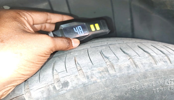 2011 Maruti SX4 VXI, Petrol, Manual, 88,087 km, tyre