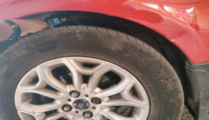 2015 Ford Ecosport TITANIUM 1.5L DIESEL, Diesel, Manual, 1,99,357 km, tyre