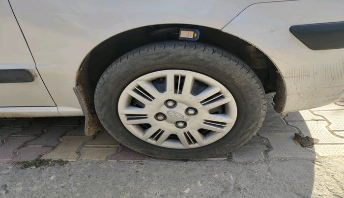 2011 Hyundai Santro Xing GLS LPG, Petrol, Manual, 90,903 km, tyre