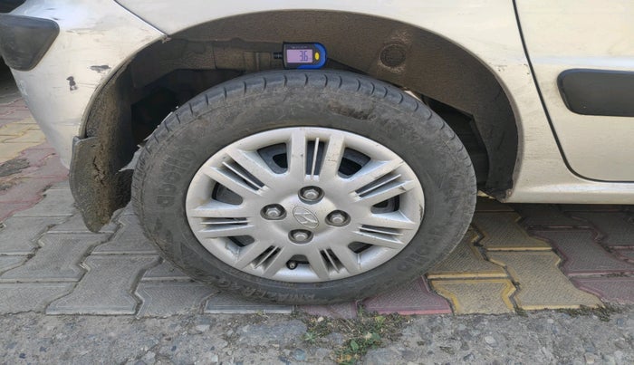 2011 Hyundai Santro Xing GLS LPG, Petrol, Manual, 90,903 km, tyre