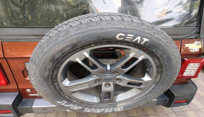 2021 Mahindra Thar LX  P 4WD AT CONVERTIBLE, Petrol, Automatic, 38,485 km, tyre