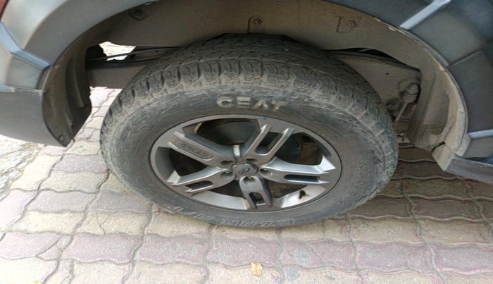 2021 Mahindra Thar LX  P 4WD AT CONVERTIBLE, Petrol, Automatic, 38,485 km, tyre