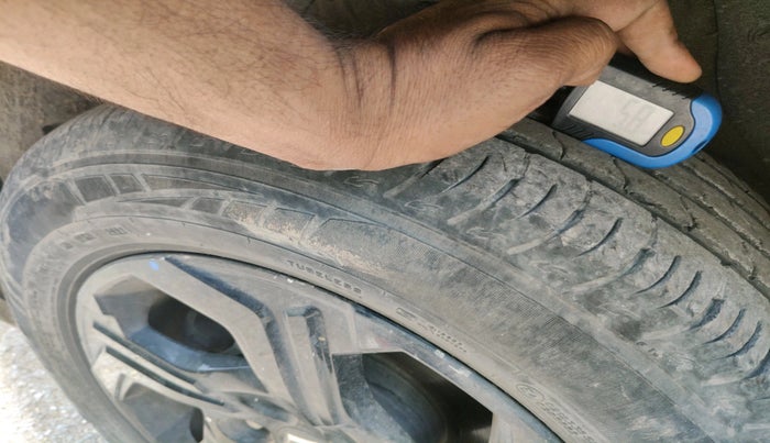 2023 Maruti BREZZA ZXI, CNG, Manual, 33,874 km, tyre