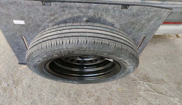 2023 Maruti BREZZA ZXI, CNG, Manual, 33,874 km, tyre