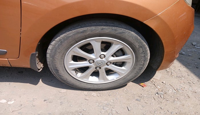 2014 Hyundai Grand i10 ASTA AT 1.2 KAPPA VTVT, CNG, Automatic, 88,168 km, tyre