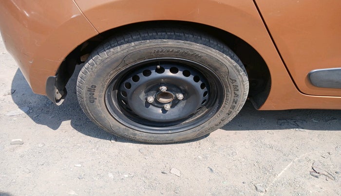 2014 Hyundai Grand i10 ASTA AT 1.2 KAPPA VTVT, CNG, Automatic, 88,168 km, tyre