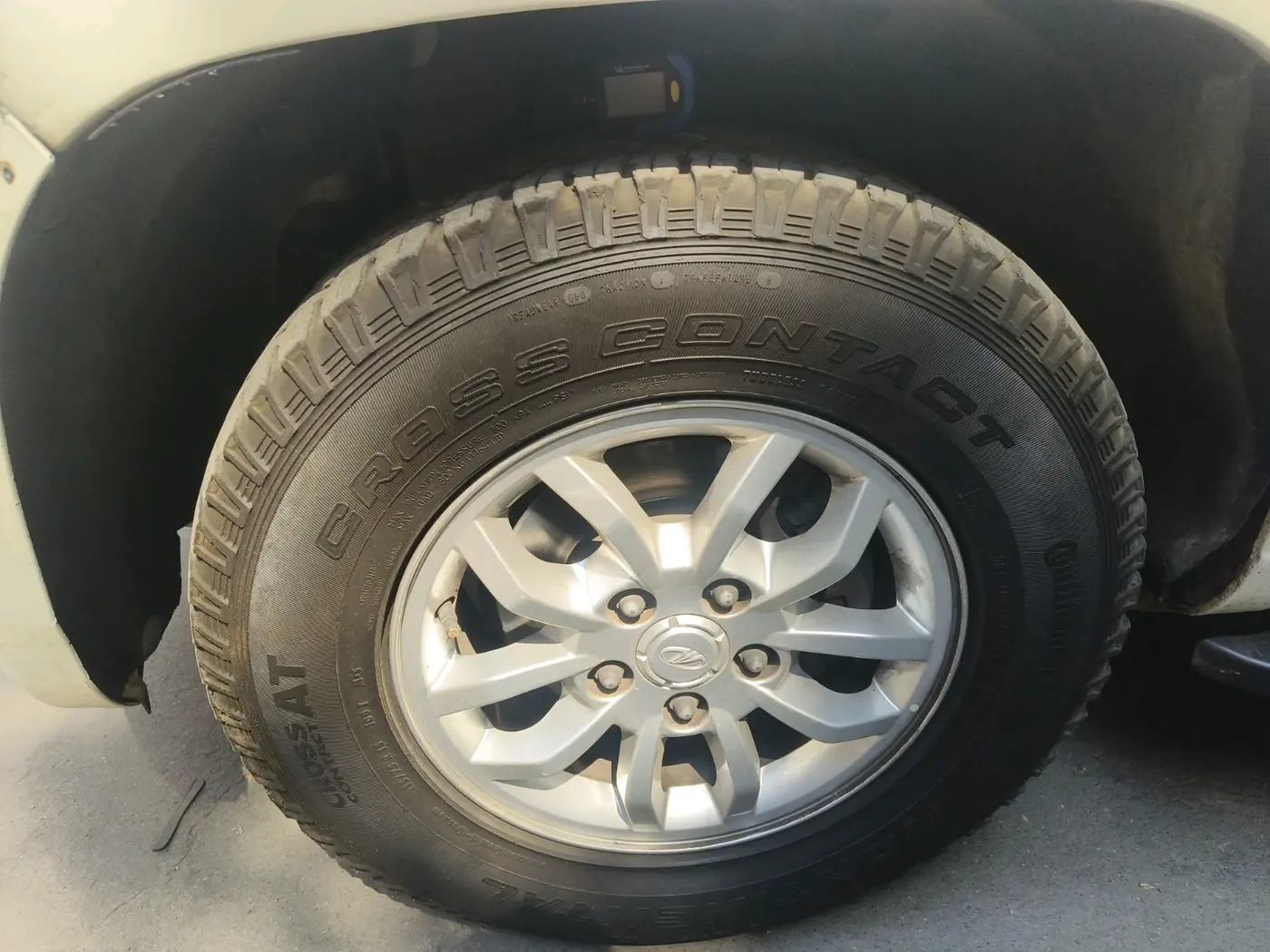 2018 Mahindra TUV300 T8, Diesel, Manual, 96,780 km, tyre