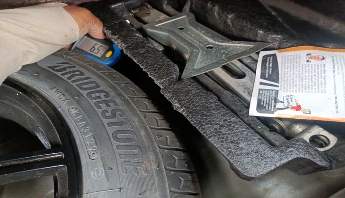 2013 Maruti Wagon R 1.0 VXI, Petrol, Manual, 97,737 km, tyre