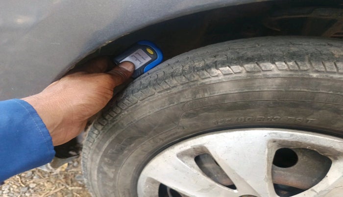 2012 Hyundai i10 SPORTZ 1.2, CNG, Manual, 1,45,615 km, tyre