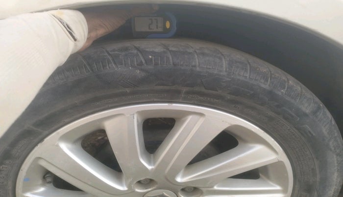 2015 Maruti Swift Dzire ZDI, Diesel, Manual, 1,19,869 km, tyre