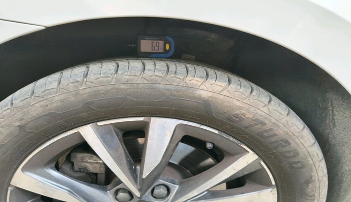 2023 Skoda SLAVIA STYLE 1.5L TSI DSG, Petrol, Automatic, 50,437 km, tyre