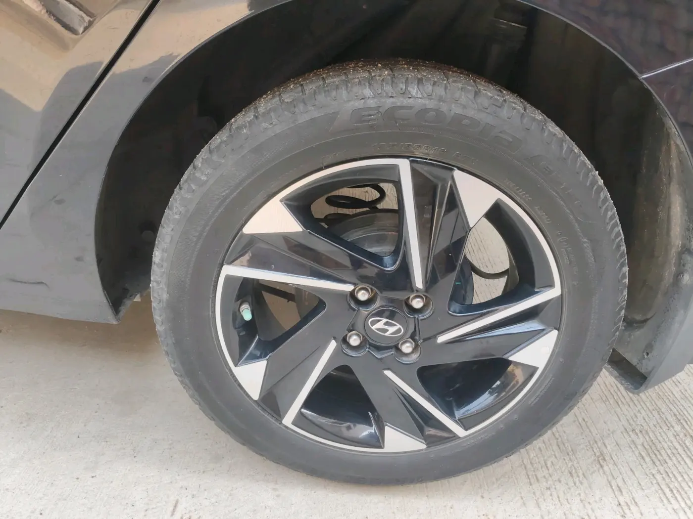 2021 Hyundai Verna SX (O)1.5 VTVT, Petrol, Manual, 57,090 km, tyre