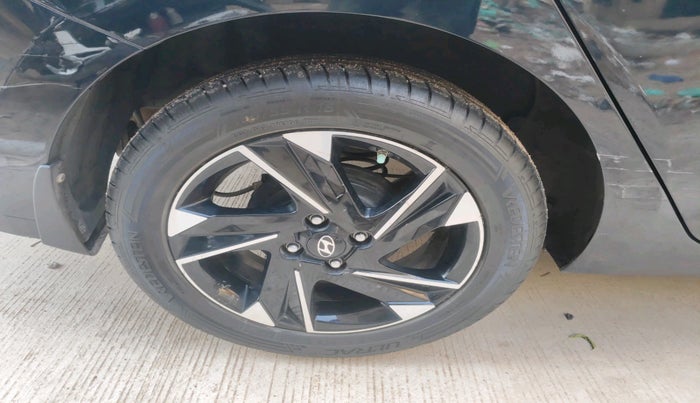 2021 Hyundai Verna SX (O)1.5 VTVT, Petrol, Manual, 57,090 km, tyre