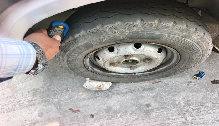 2018 Maruti OMNI E STD, CNG, Manual, 82,399 km, tyre