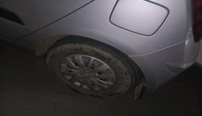 2014 Hyundai i10 SPORTZ 1.1, Petrol, Manual, 74,623 km, tyre