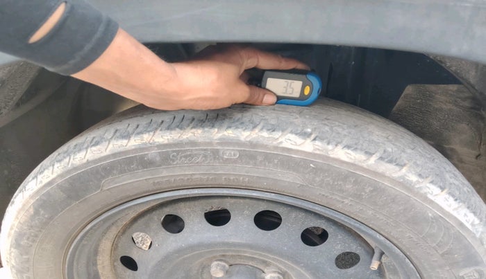 2022 Renault Kiger RXE MT, Petrol, Manual, 76,510 km, tyre