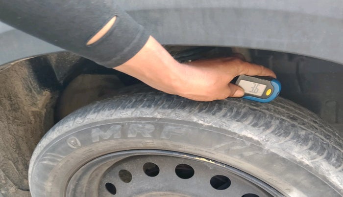 2022 Renault Kiger RXE MT, Petrol, Manual, 76,510 km, tyre