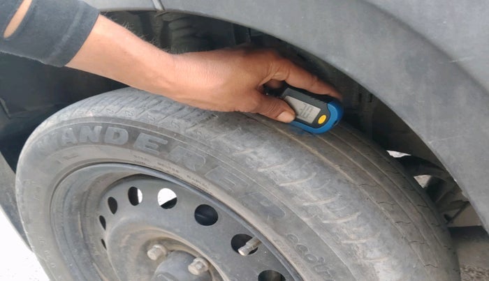 2022 Renault Kiger RXE MT, Petrol, Manual, 76,510 km, tyre