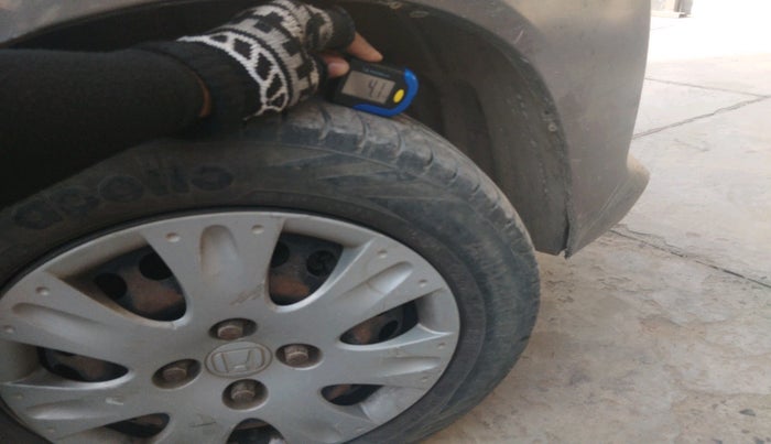 2016 Honda Amaze 1.2L I-VTEC S, Petrol, Manual, 70,385 km, tyre