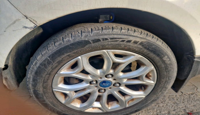 2015 Ford Ecosport TITANIUM 1.0L ECOBOOST, Petrol, Manual, 76,389 km, tyre