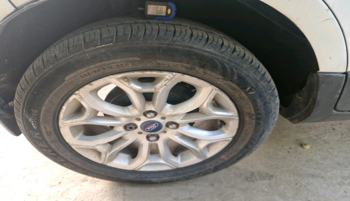 2015 Ford Ecosport TITANIUM 1.0L ECOBOOST, Petrol, Manual, 76,389 km, tyre