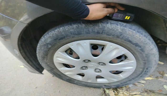 2014 Honda Brio S MT, Petrol, Manual, 50,245 km, tyre