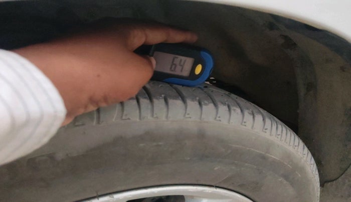 2019 Toyota Innova Crysta 2.4 G 7 STR, Diesel, Manual, 1,58,125 km, tyre