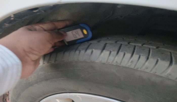 2019 Toyota Innova Crysta 2.4 G 7 STR, Diesel, Manual, 1,58,125 km, tyre