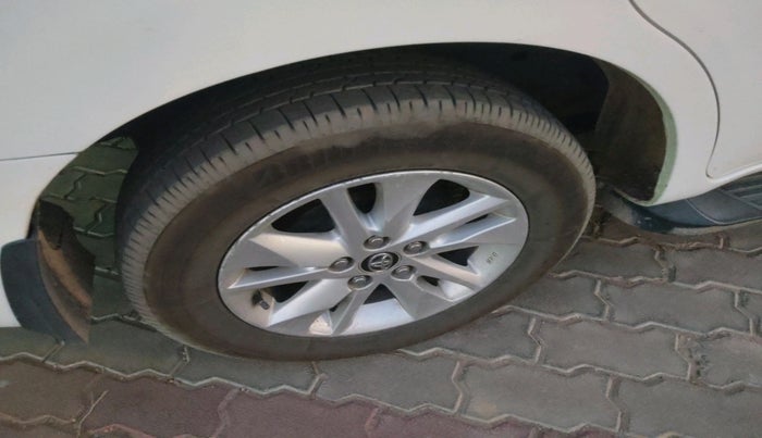 2019 Toyota Innova Crysta 2.4 G 7 STR, Diesel, Manual, 1,58,125 km, tyre