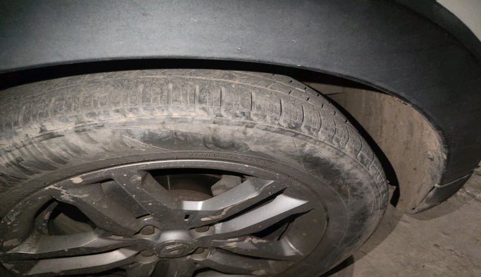 2020 Renault TRIBER RXZ, Petrol, Manual, 1,13,384 km, tyre