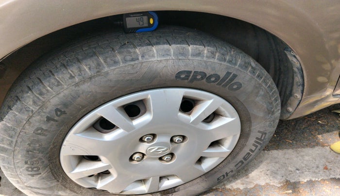 2012 Hyundai i20 MAGNA (O) 1.2, Petrol, Manual, 1,71,956 km, tyre