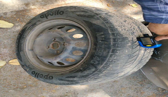 2012 Hyundai i20 MAGNA (O) 1.2, Petrol, Manual, 1,71,956 km, tyre