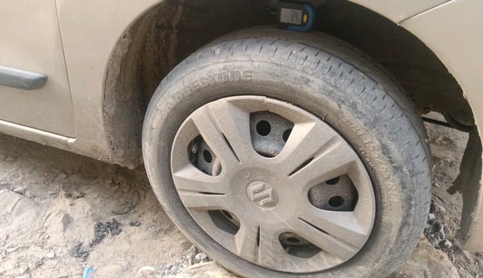 2013 Maruti Wagon R 1.0 VXI, Petrol, Manual, 76,601 km, tyre