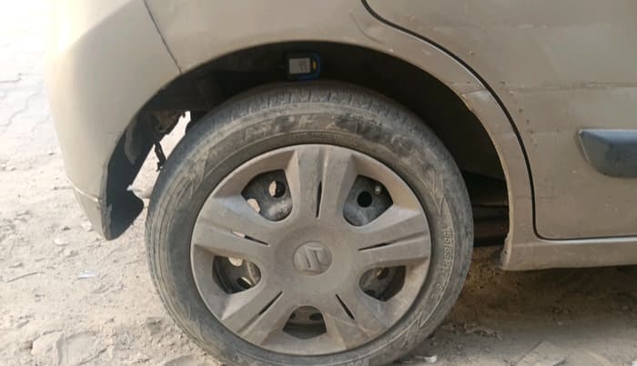 2013 Maruti Wagon R 1.0 VXI, Petrol, Manual, 76,601 km, tyre