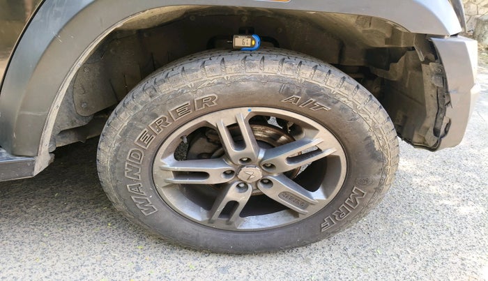 2023 Mahindra Thar LX PETROL HT 4WD AT, Petrol, Automatic, 34,255 km, tyre