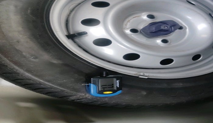 2025 Maruti Swift LXi, Petrol, Manual, 9,896 km, tyre