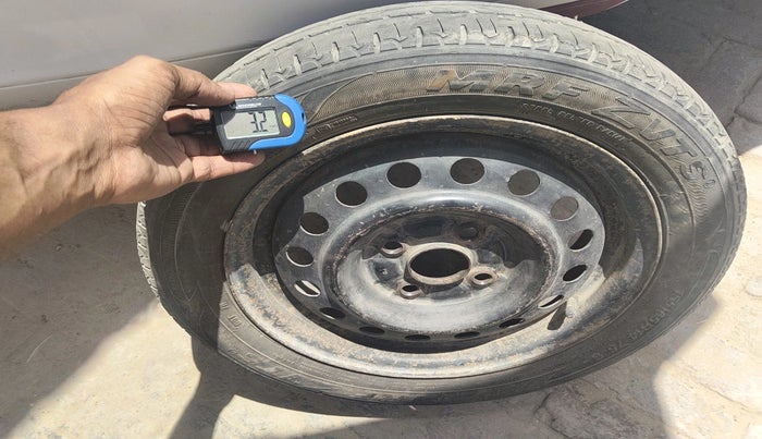 2012 Maruti Wagon R 1.0 VXI, Petrol, Manual, 1,70,860 km, tyre