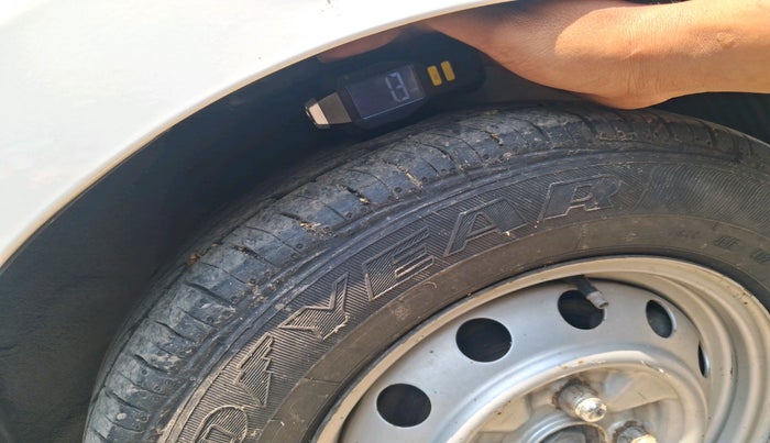 2012 Hyundai Eon D-LITE, Petrol, Manual, 1,10,580 km, tyre